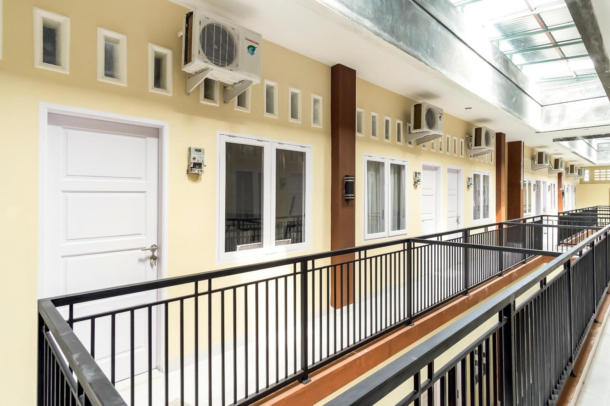 Super Oyo Capital O 873 Kamani Homestay Syariah Medan Eksteriør bilde